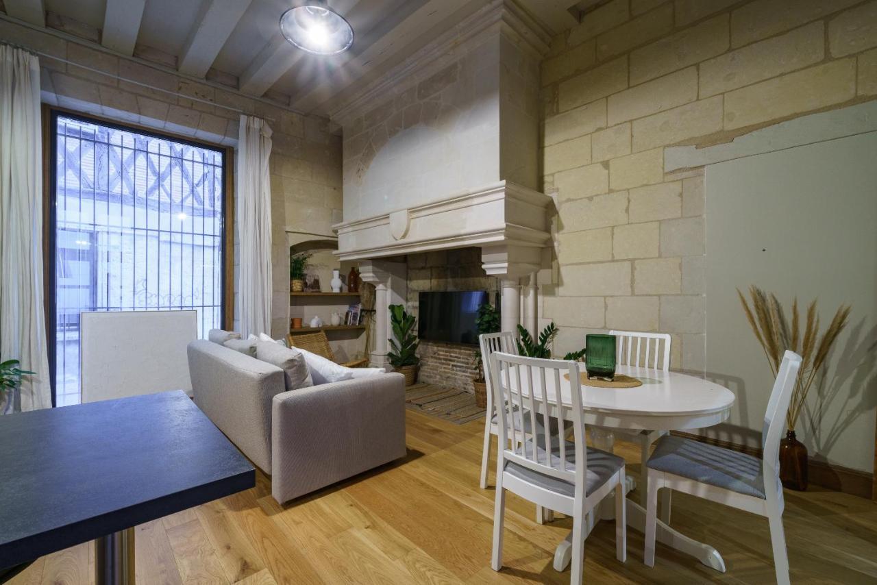 Ferienwohnung La Cour Du Grand Marche Tours Exterior foto